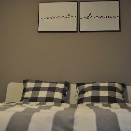 אוטופן Sleep & Fly Apartment מראה חיצוני תמונה